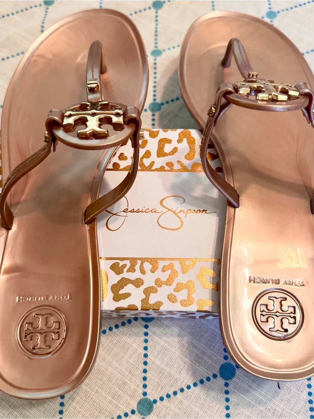 Tory Burch Miller Rose Gold Thong Sandals size 8 beautiful style